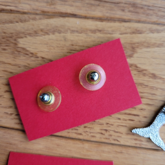 Earrings and Brooch Lot - Picture 7 of 12